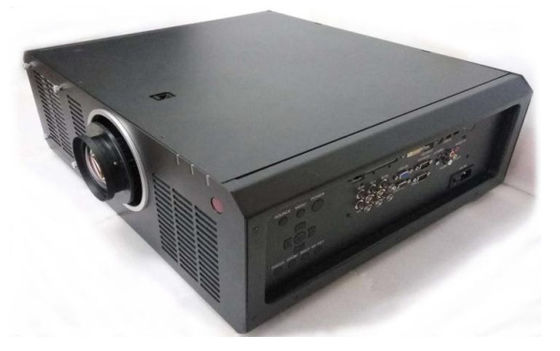 Proiettore laser XYC a tiro corto di 7500 lumen per uso domestico